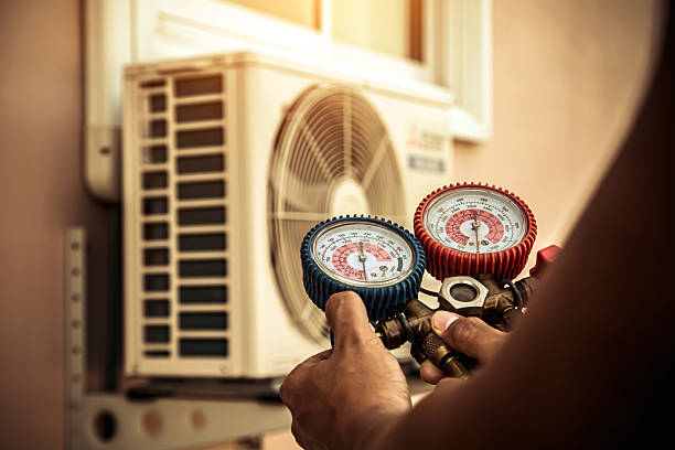 Professional Hvac technician working in Raleigh, NC